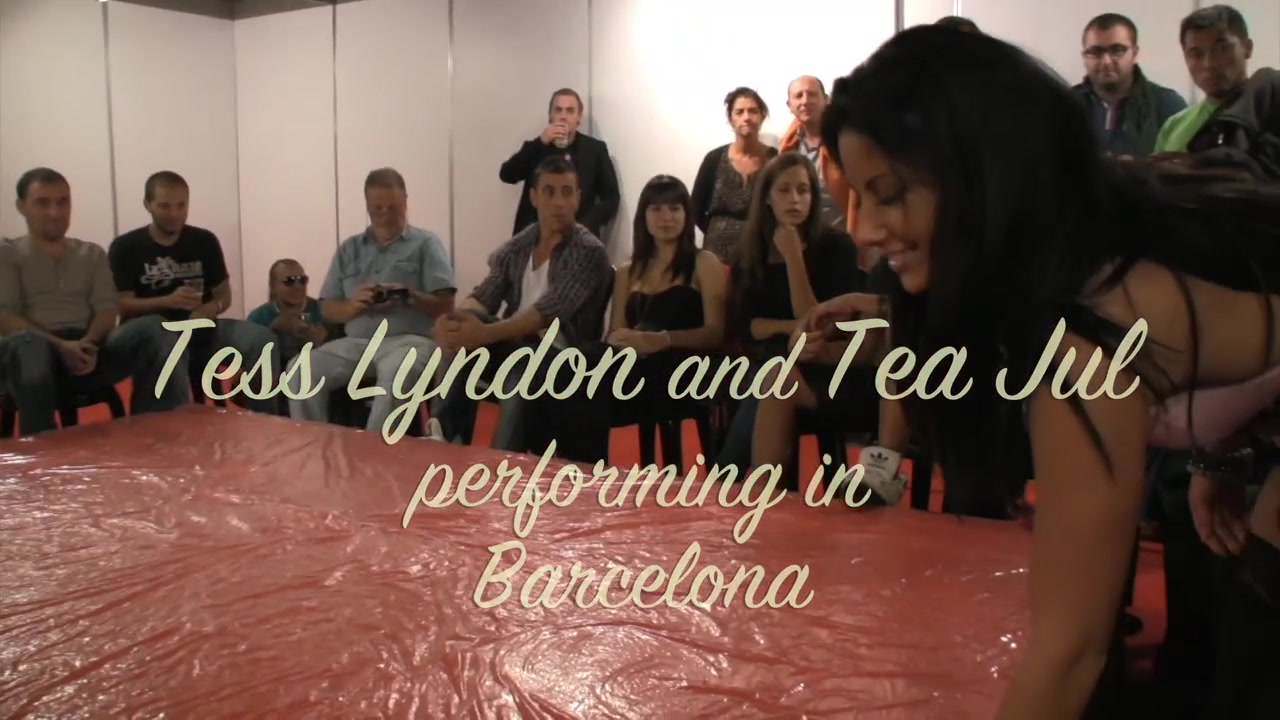 Tess Lyndon and Tea Jul, Barcelona 2011