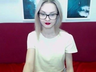 LindaLorence nude on adult Live Sex Chat Room