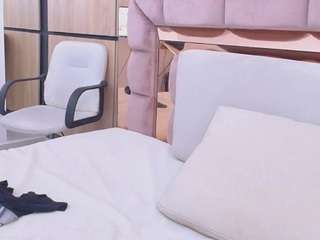 Bianca-Prada nude on adult Live Sex Chat Room