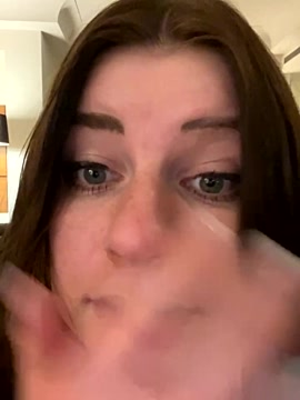 EllyNora nude strip on cam for live sex chat