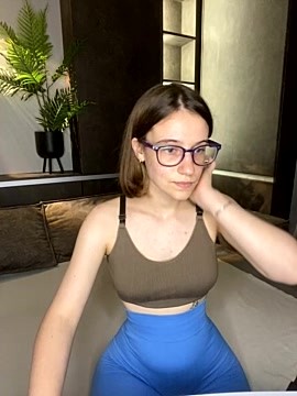 LaureenBlake nude strip on cam for live sex chat