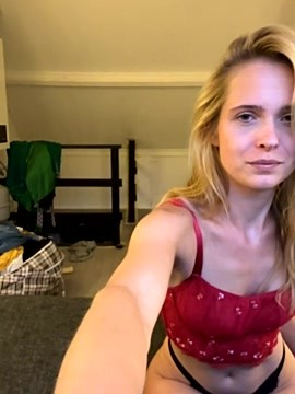 LoveMeaxo nude strip on cam for live sex chat