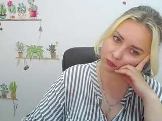 MilanaButterfly nude on adult Live Sex Chat Room