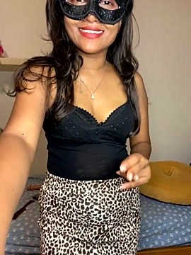 Tanisilva nude strip on cam for live sex chat