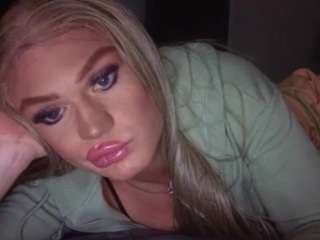 TSCarolinaCutie nude on adult Live Sex Chat Room