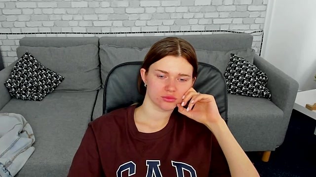 Ami-Kichi nude strip on cam for live sex chat