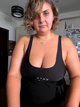 AnneKane nude strip on cam for live sex chat