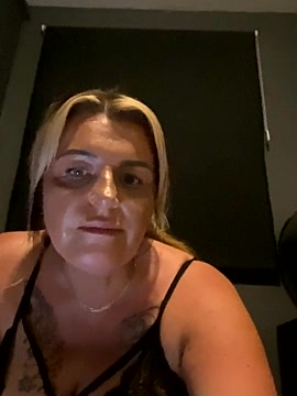 DIRTYMILFX nude strip on cam for live sex chat