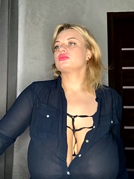 Evellyn nude strip on cam for live sex chat