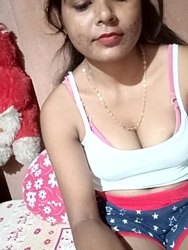 Honey-bee nude strip on cam for live sex chat