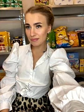 MashaFromRussia nude strip on cam for live sex chat
