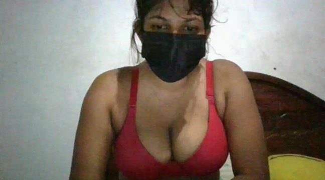 Thashia1997 nude strip on cam for live sex chat