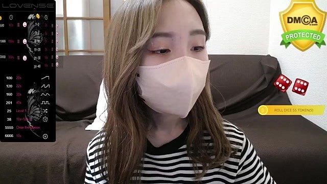 Yui_x nude strip on cam for live sex chat