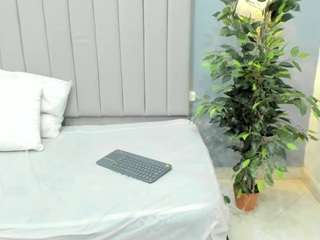 C a r o l nude on adult Live Sex Chat Room