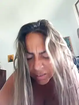 Cioccolatina79 nude strip on cam for live sex chat
