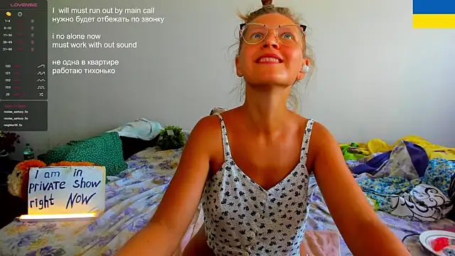 IamYourNarcotic nude strip on cam for live sex chat