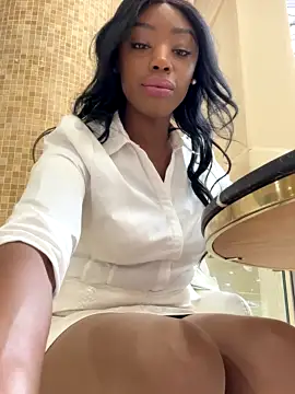 Juisybigpussy nude strip on cam for live sex chat