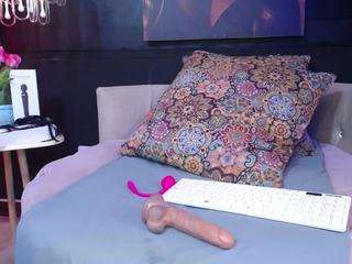 MEGAN-DIAMOND nude on adult Live Sex Chat Room
