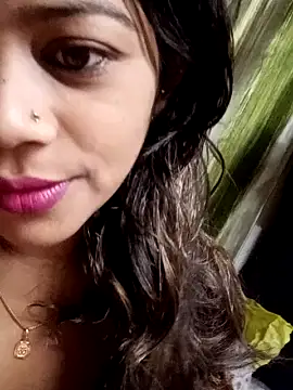Monalisa_Singh nude strip on cam for live sex chat