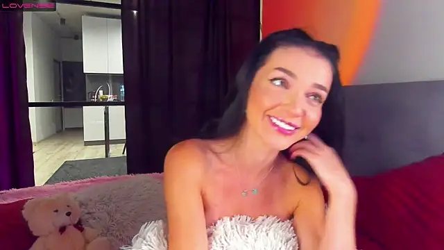 Greenicee nude strip on cam for live sex chat