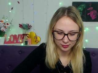 MiyaMores nude on adult Live Sex Chat Room