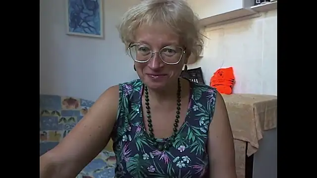 Zosya1111 nude strip on cam for live sex chat