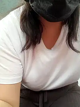Handeniz3 nude strip on cam for live sex chat