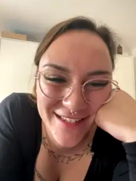 HotVenus69 nude strip on cam for live sex chat