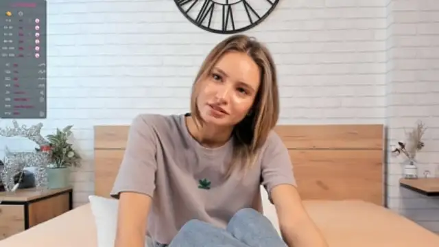StacyBesty nude strip on cam for live sex chat