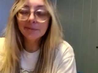 Boredoutofthidworld nude sex chat in adult Live Sex Chat Room