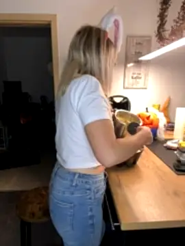 HotTeacherScarlett nude strip on cam for live sex chat
