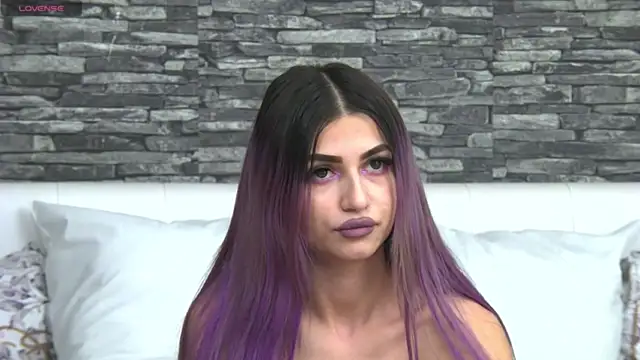 AvaBristal naked strip on webcam for live sex chat