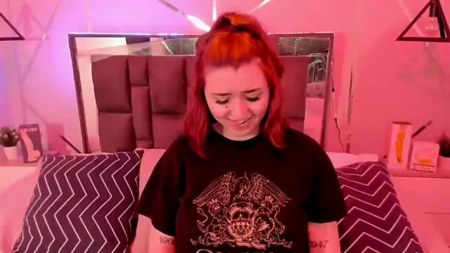 HannaRoggers naked strip on webcam for live sex chat