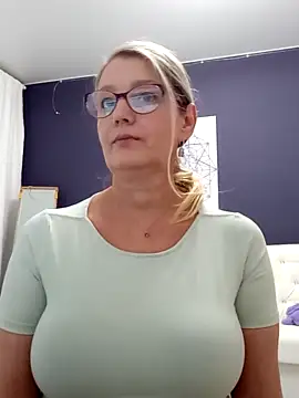 Irinamaux naked strip on webcam for live sex chat