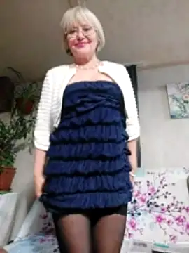 IrmaRose naked strip on webcam for live sex chat