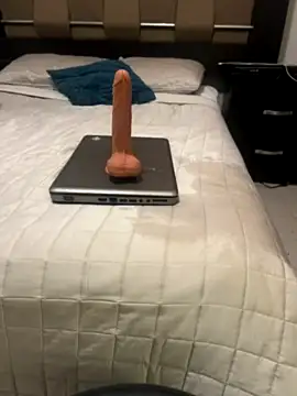 Xochitl_Namuu naked strip on webcam for live sex chat