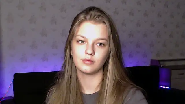 EmySway naked strip on webcam for live sex chat