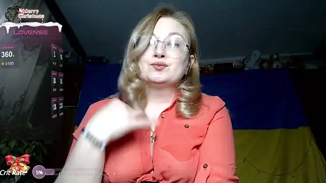 Glowwormxo naked strip on webcam for live sex chat