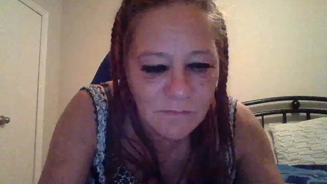 LexxiLeeds naked strip on webcam for live sex chat