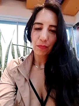 Christine-x naked strip on webcam for live sex chat