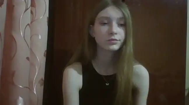 Valiiiza naked strip on webcam for live sex chat