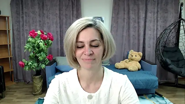 BlondeMommy_77 naked strip on webcam for live sex chat
