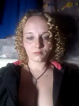 Fantaserka23 naked strip on webcam for live sex chat