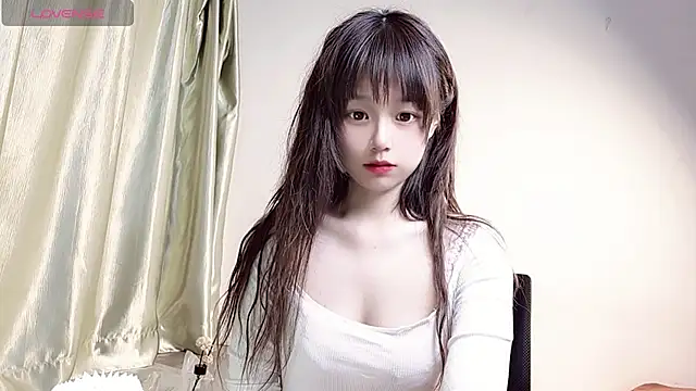 Henrietta- naked strip on webcam for live sex chat