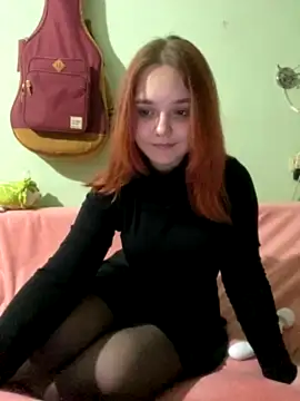 Lucy_Knight naked strip on webcam for live sex chat