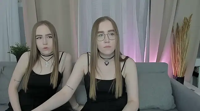 JenniferAnna naked strip on webcam for live sex chat