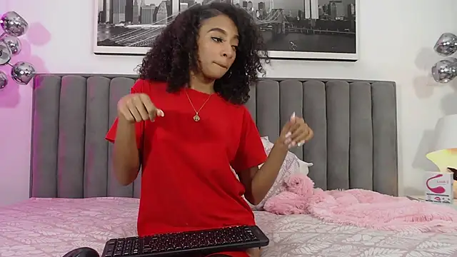 RolyLoren naked strip on webcam for live sex chat
