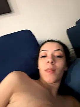 Vanesakim naked strip on webcam for live sex chat