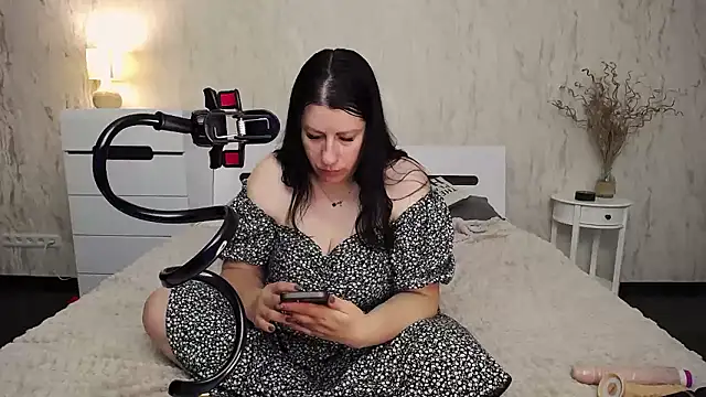 Evelinia naked strip on webcam for live sex chat