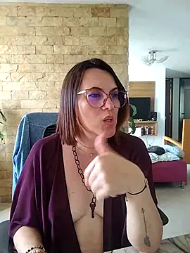 FenixHoney naked strip on webcam for live sex chat